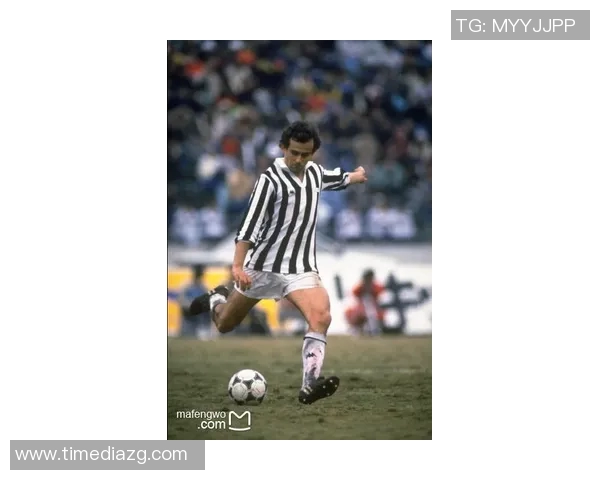 荷兰足球明星奇姓球员的传奇故事与辉煌成就揭秘