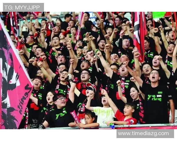 亚洲足球明星阵容：璀璨球星汇聚展现足球魅力与激情