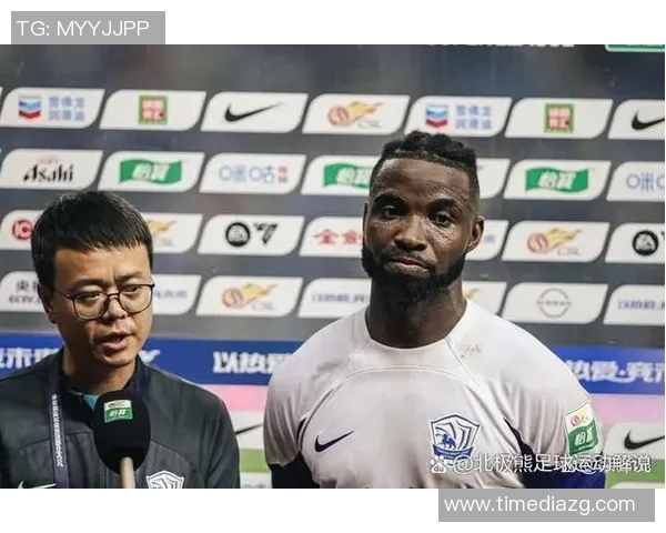 女明星们对足球明星的倾慕与追星故事揭秘